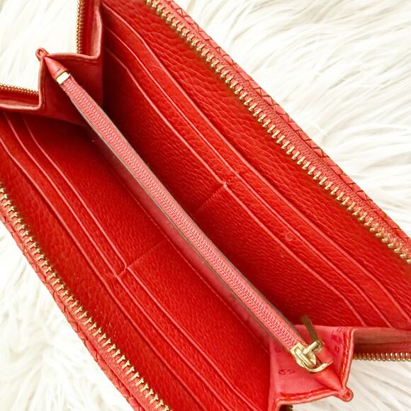 TORY BURCH | Women's Taylor Pebbled Leather Zip Around Continental Wallet Red - Picture 6 of 7